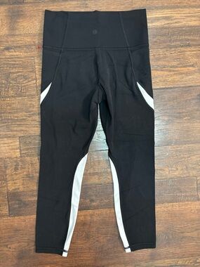 Athleta Salutation Stash Pocket II Colorblock 7/8 Tights